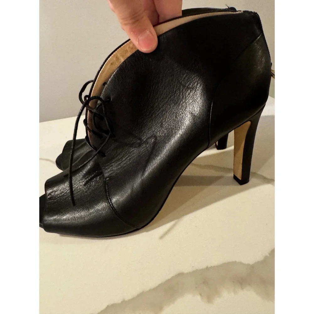 Louise et Cie Black Leather Peep Toe Lace Up Heeled Booties‎ Size 42